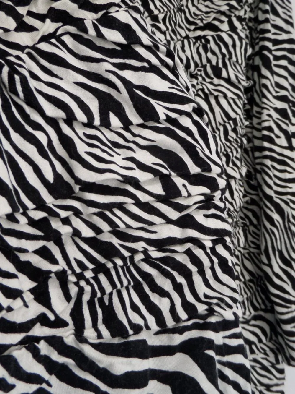 Chico's Women's 3/4 Sleeve Black n White Zebra Print Top Size 3 US XL - Picture 4 of 6